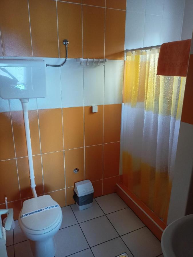 Apartman Fiva Apartment Pacir Ngoại thất bức ảnh
