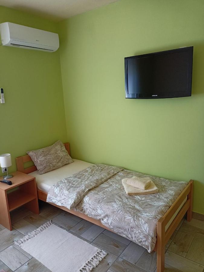 Apartman Fiva Apartment Pacir Ngoại thất bức ảnh