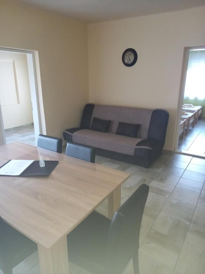 Apartman Fiva Apartment Pacir Ngoại thất bức ảnh