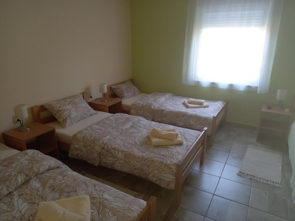 Apartman Fiva Apartment Pacir Ngoại thất bức ảnh