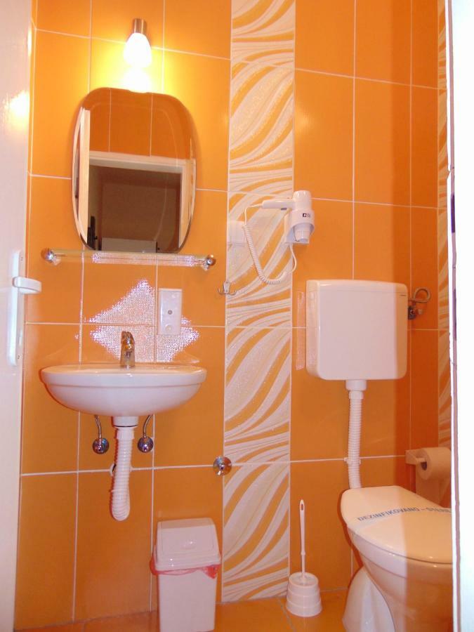 Apartman Fiva Apartment Pacir Ngoại thất bức ảnh