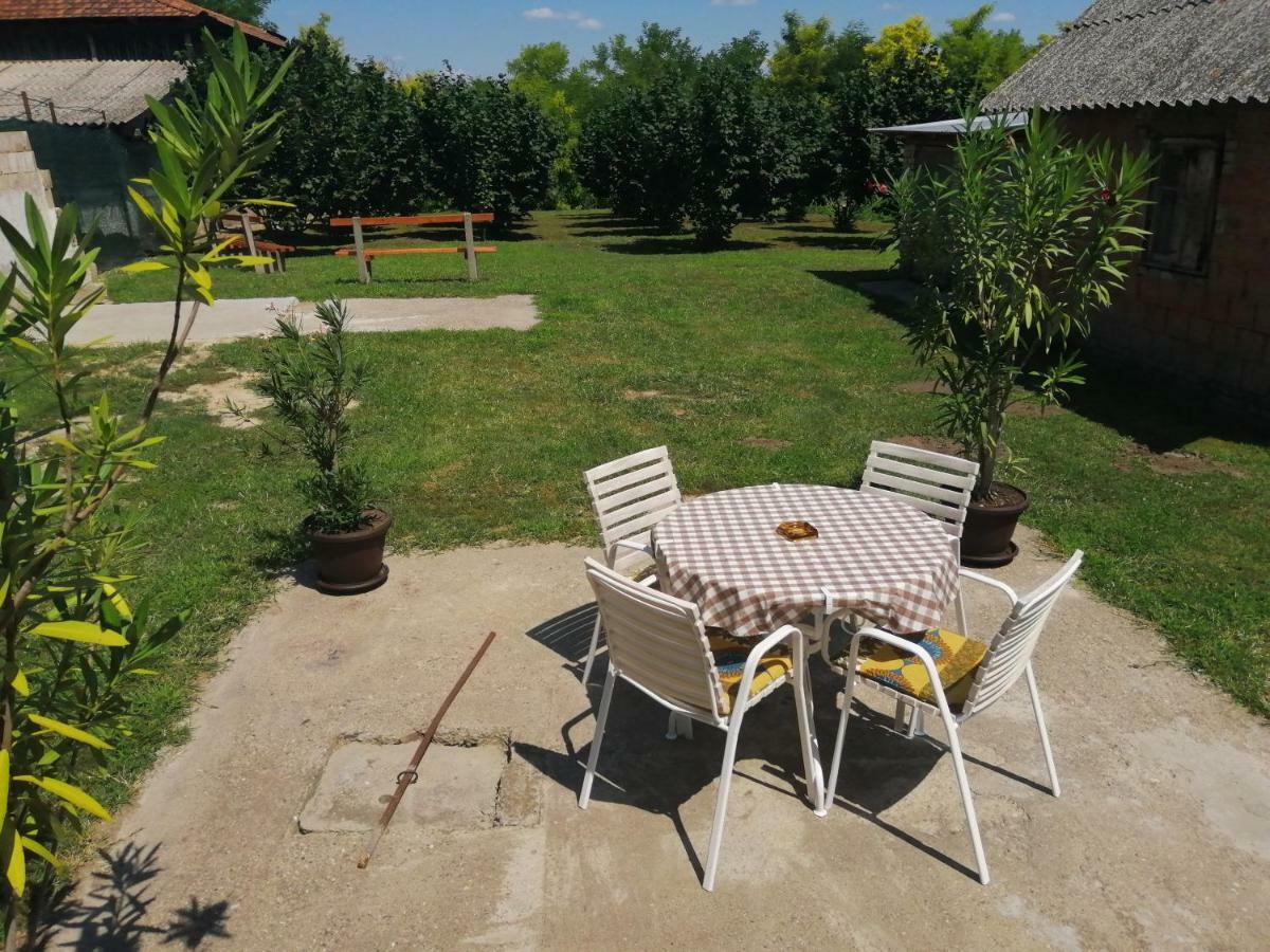 Apartman Fiva Apartment Pacir Ngoại thất bức ảnh